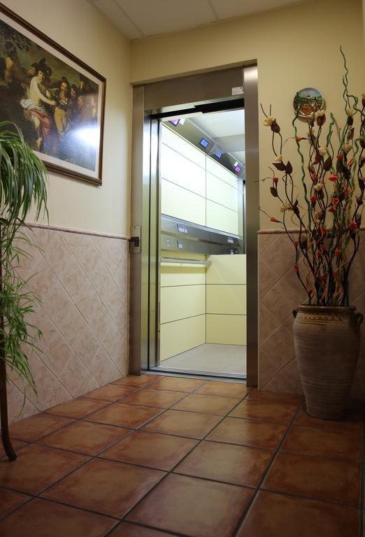 Hostal Palomares سالوبرينيا المظهر الخارجي الصورة